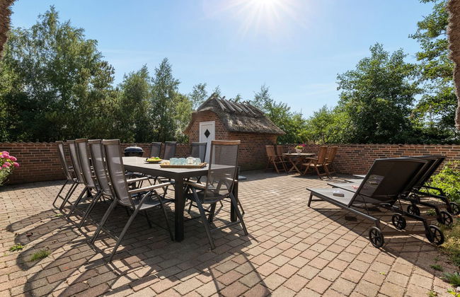 6 bedroom House in Væggerløse with private pool and terrace - Photo 9