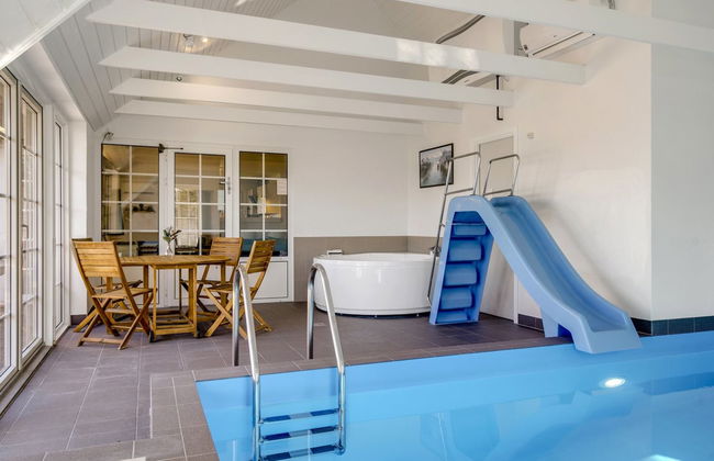 6 bedroom House in Væggerløse with private pool and terrace - Photo 36