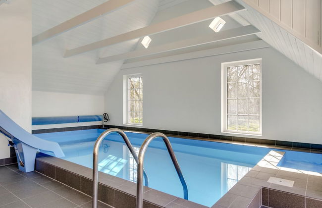 6 bedroom House in Væggerløse with private pool and terrace - Photo 27