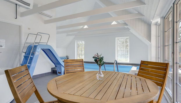 6 bedroom House in Væggerløse with private pool and terrace - Photo 3