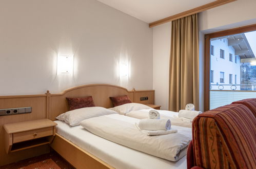 Foto 10 - Appartamento con 1 camera da letto a Reith bei Kitzbühel con sauna e vista sulle montagne