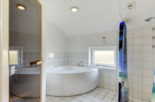 Photo 16 - 4 bedroom House in Hvide Sande with terrace and sauna