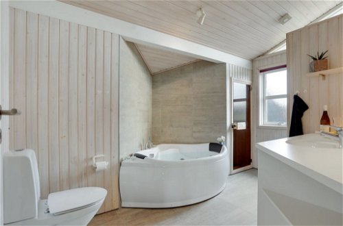 Foto 16 - Casa de 3 habitaciones en Blokhus con terraza y sauna
