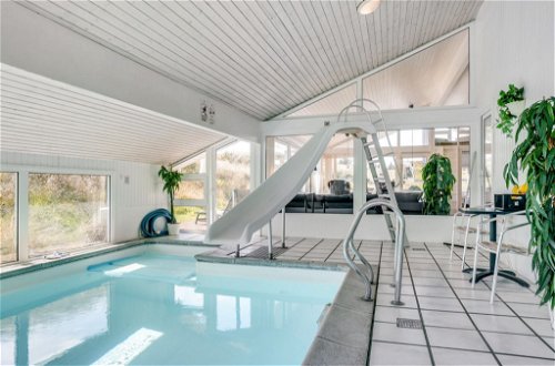 Foto 4 - Casa de 4 quartos em Blokhus com piscina privada e terraço