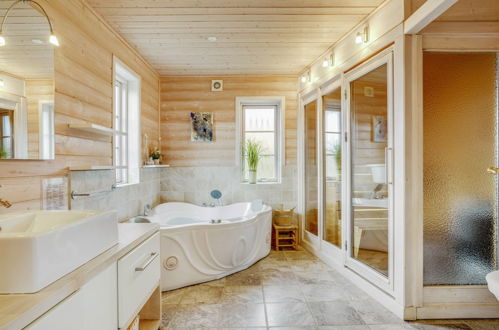Foto 15 - Casa con 5 camere da letto a Væggerløse con terrazza e sauna