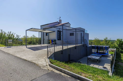 Photo 52 - 3 bedroom House in Buje with private pool and garden