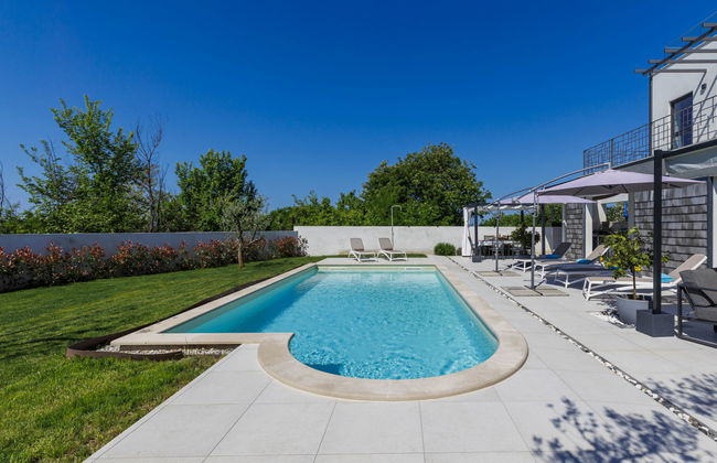 Casa de 4 quartos em Buje com piscina privada e jardim - Foto 44