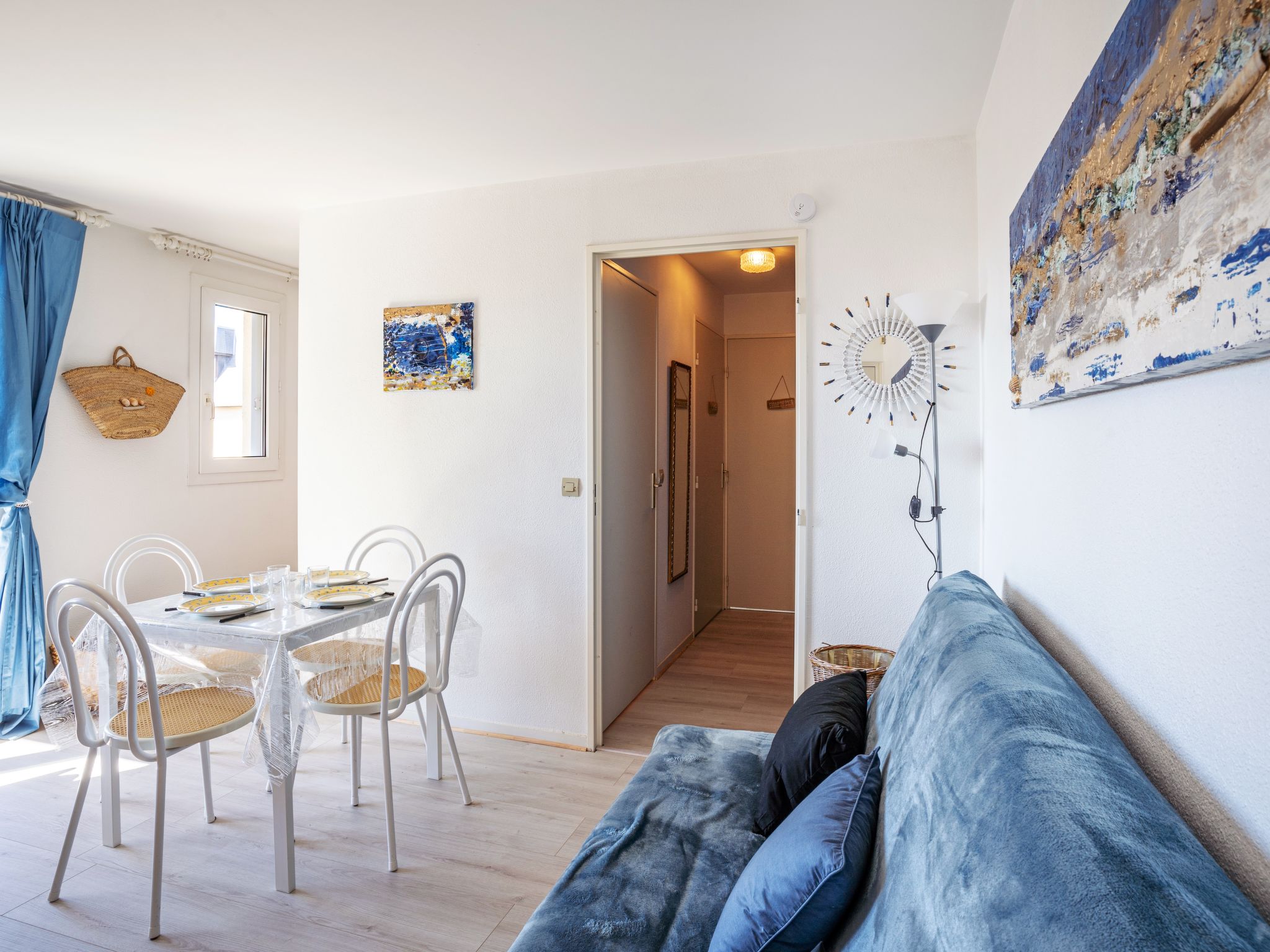 Foto 12 - Appartamento con 1 camera da letto a Cabourg con vista mare