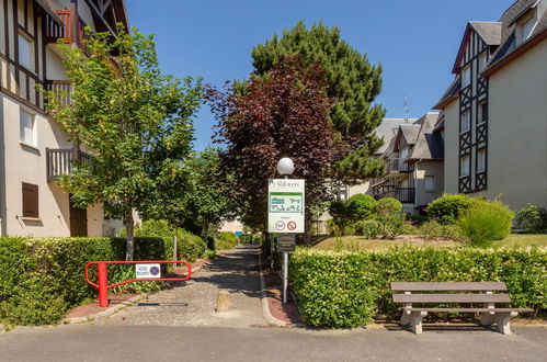 Foto 17 - Apartment mit 1 Schlafzimmer in Cabourg mit blick aufs meer