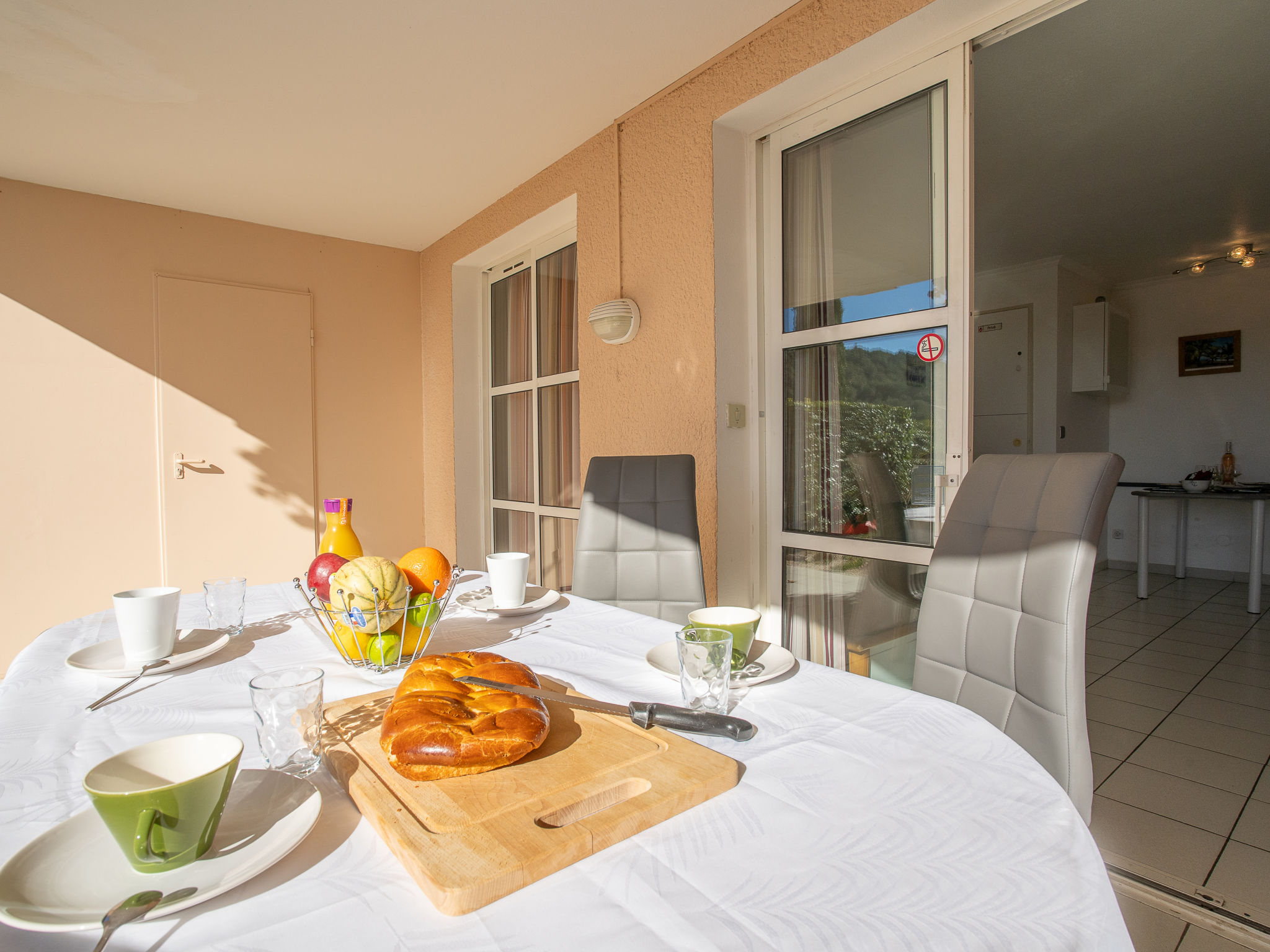 Photo 25 - 1 bedroom Apartment in Saint-Raphaël with swimming pool and garden