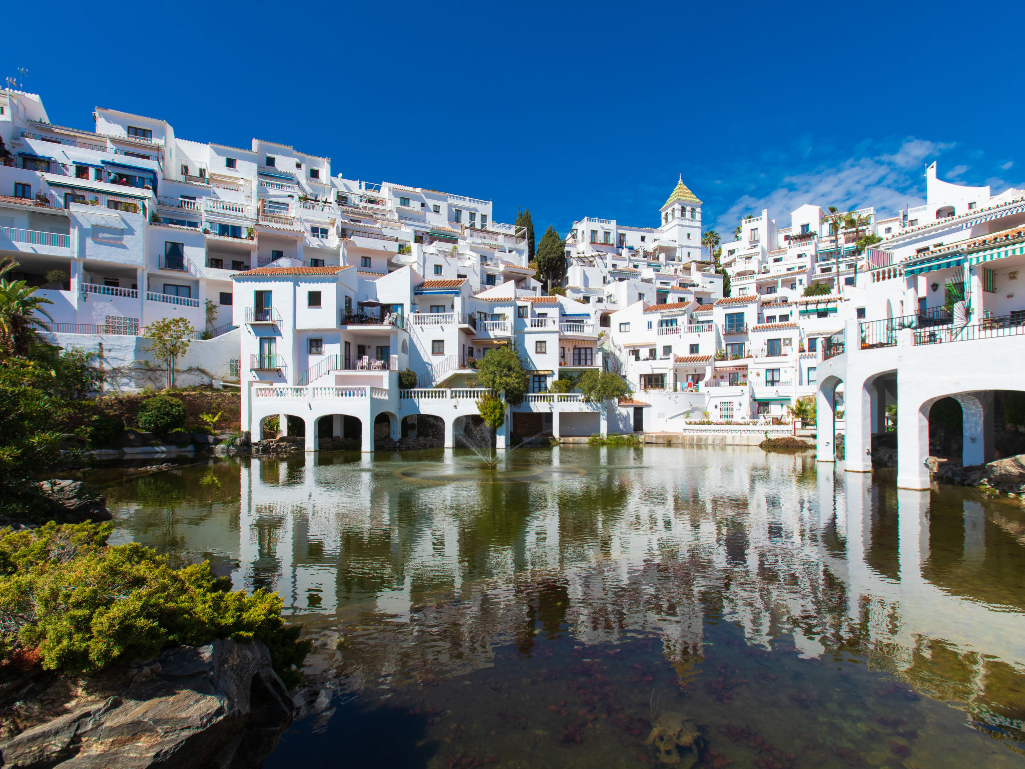 Photo 3 - 2 bedroom Apartment in Nerja with swimming pool and garden