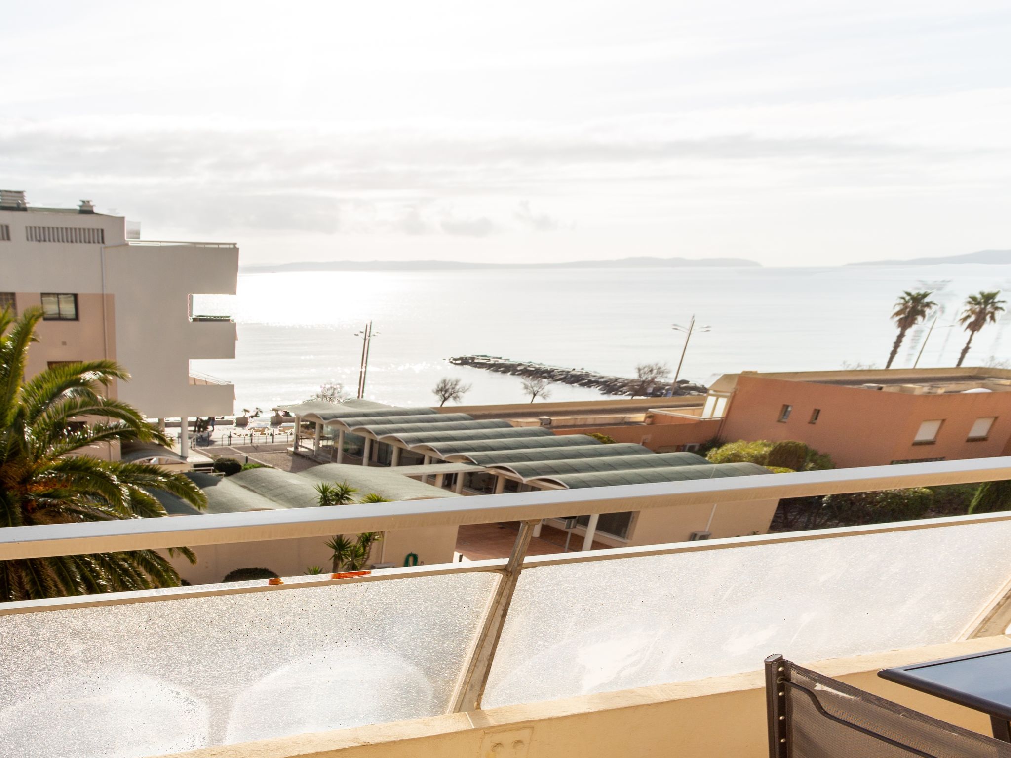 Foto 11 - Appartamento a Le Lavandou con terrazza e vista mare