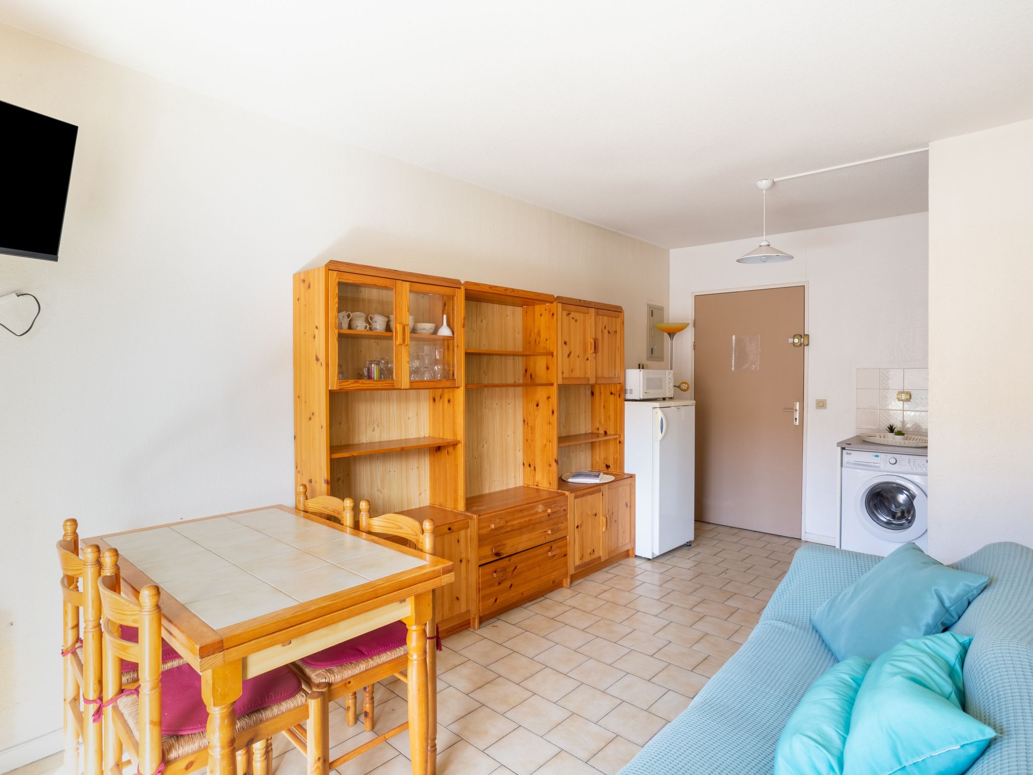 Foto 7 - Apartment mit 2 Schlafzimmern in Le Lavandou mit blick aufs meer