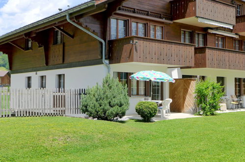 Photo 18 - 2 bedroom Apartment in Zweisimmen with garden and mountain view