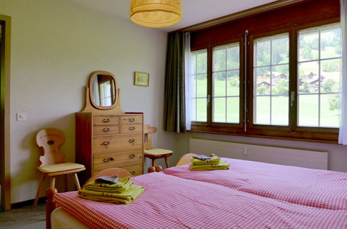 Photo 6 - Appartement de 2 chambres à Zweisimmen avec jardin et vues sur la montagne