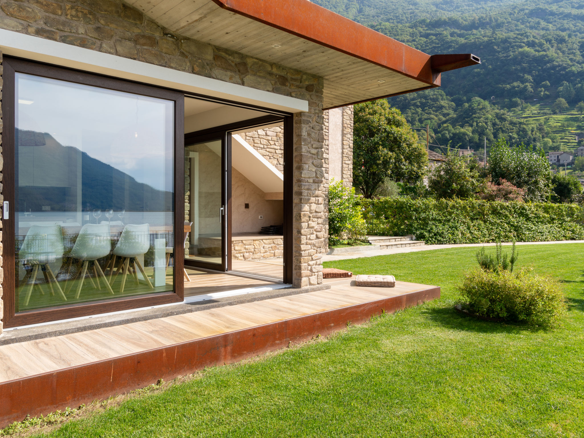 Foto 47 - Casa con 4 camere da letto a Verceia con terrazza e vista sulle montagne