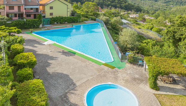 Apartamento de 4 quartos em Pignone com piscina e jardim - Foto 2