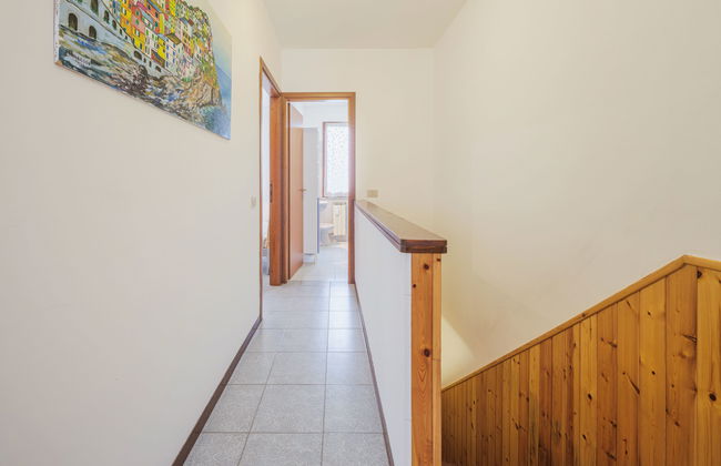Apartamento de 4 quartos em Pignone com piscina e jardim - Foto 9