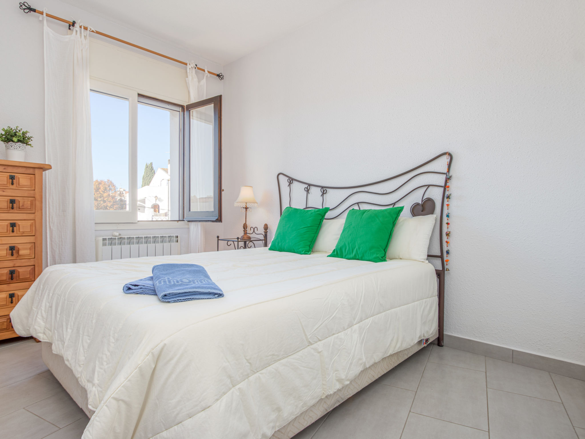 Foto 4 - Apartamento de 2 habitaciones en Castelló d'Empúries con piscina y jardín