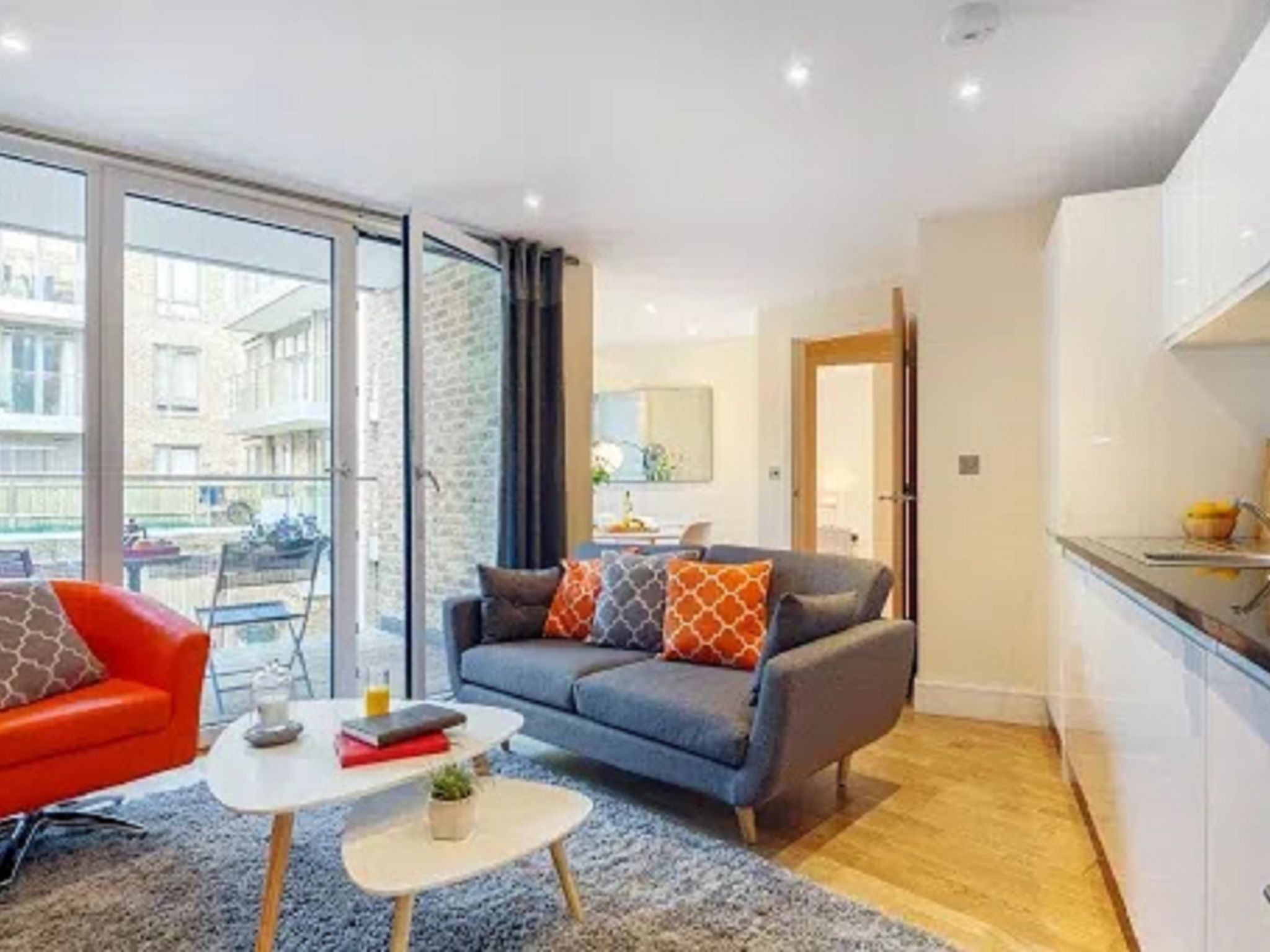 Foto 2 - Apartamento de 2 quartos em Londres