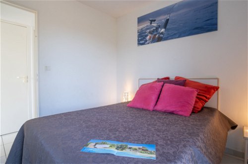 Foto 12 - Apartamento de 1 quarto em Saint-Raphaël com piscina e vistas do mar