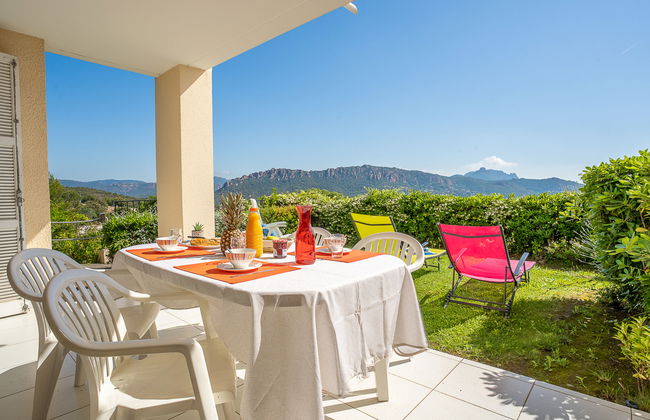 Apartamento de 2 quartos em Saint-Raphaël com piscina e jardim - Foto 16