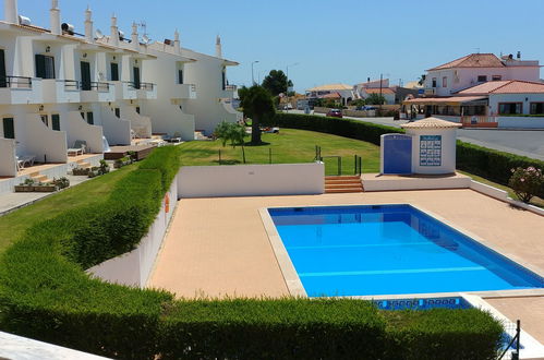 Foto 1 - Casa de 2 habitaciones en Albufeira con piscina y jardín