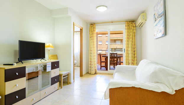 3 bedroom Apartment in Oropesa del Mar with swimming pool and garden - Photo 3