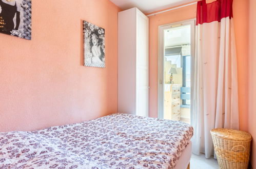 Foto 12 - Appartamento con 2 camere da letto a Le Barcarès con vista mare