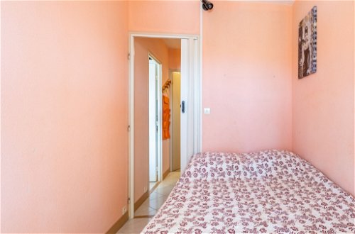 Foto 13 - Appartamento con 2 camere da letto a Le Barcarès con vista mare