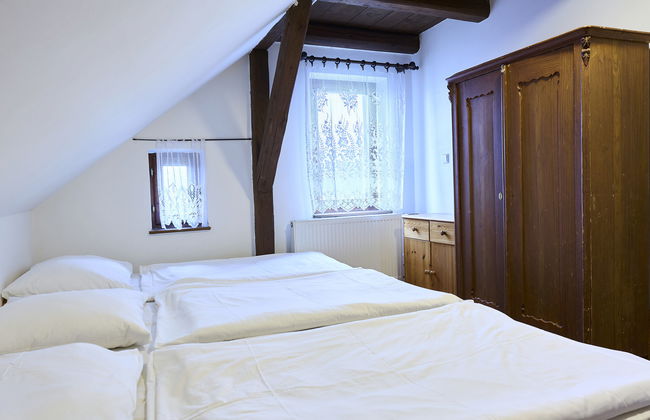 Casa de 6 quartos em Zlatá Olešnice com piscina privada e jardim - Foto 13