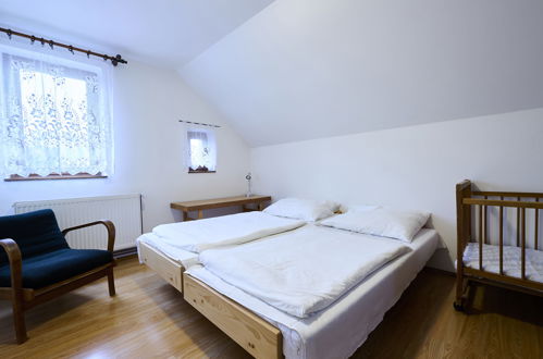 Foto 11 - Haus mit 6 Schlafzimmern in Zlatá Olešnice mit terrasse