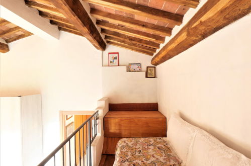 Photo 19 - 3 bedroom House in Roccastrada with garden and terrace
