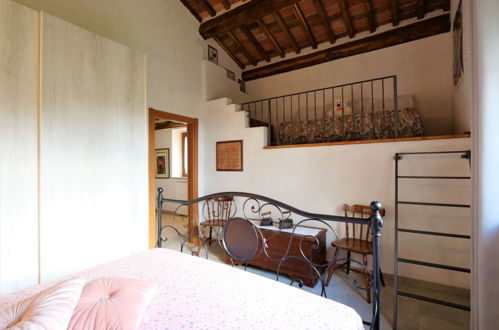 Photo 20 - 3 bedroom House in Roccastrada with garden and terrace