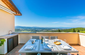 Foto 2 - Apartamento de 1 quarto em Riparbella com piscina e terraço
