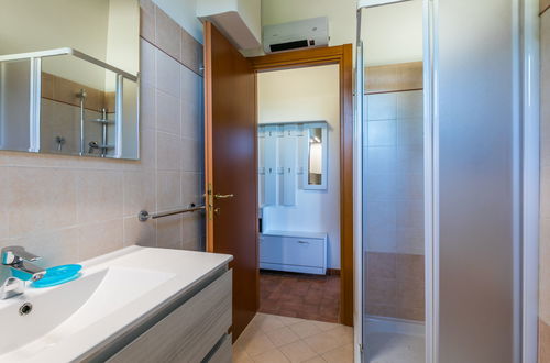 Foto 39 - Apartamento de 1 quarto em Riparbella com piscina e terraço