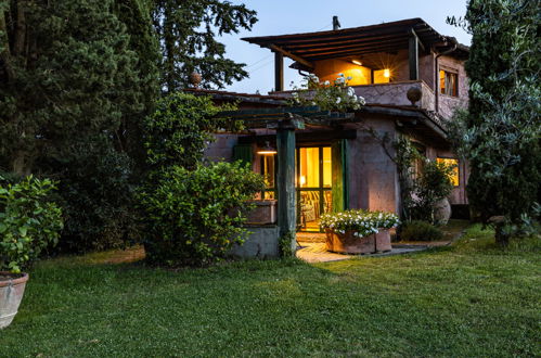 Photo 10 - 9 bedroom House in Figline e Incisa Valdarno with private pool and garden