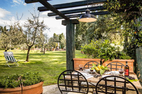 Photo 17 - 9 bedroom House in Figline e Incisa Valdarno with private pool and garden