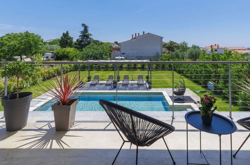 Photo 5 - Maison de 2 chambres à Kanfanar avec piscine privée et vues à la mer