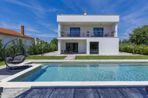 Photo 30 - Maison de 2 chambres à Kanfanar avec piscine privée et jardin