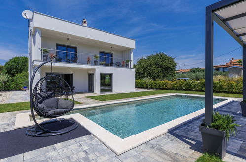 Photo 17 - Maison de 2 chambres à Kanfanar avec piscine privée et vues à la mer