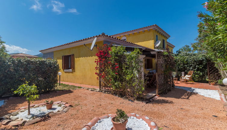 Photo 1 - Maison de 2 chambres à San Teodoro avec vues à la mer