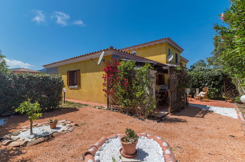 Photo 1 - Maison de 2 chambres à San Teodoro avec vues à la mer