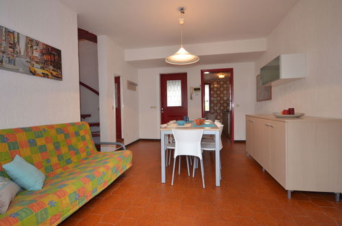 Photo 9 - 4 bedroom House in Lignano Sabbiadoro with swimming pool and sea view