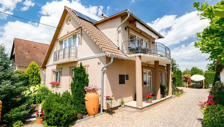 Photo 1 - Appartement de 2 chambres à Balatonszemes avec jardin