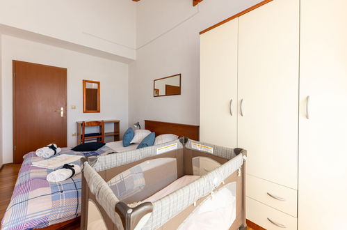 Foto 12 - Apartamento de 3 quartos em Trogir com piscina e jardim