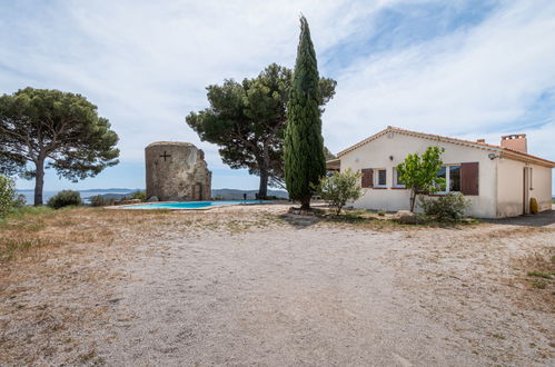 Foto 22 - Casa con 2 camere da letto a Bormes-les-Mimosas con piscina privata e giardino