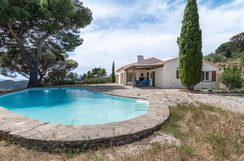 Foto 1 - Casa con 2 camere da letto a Bormes-les-Mimosas con piscina privata e vista mare