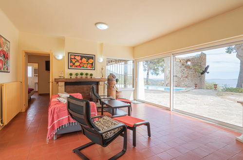 Photo 4 - Maison de 2 chambres à Bormes-les-Mimosas avec piscine privée et vues à la mer