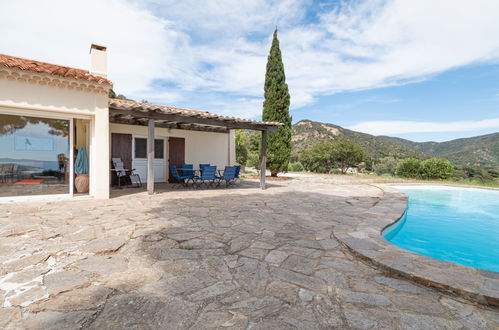 Foto 17 - Casa con 2 camere da letto a Bormes-les-Mimosas con piscina privata e vista mare